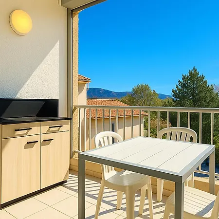 T2 Climatise Renove, Proche Et Commerces A Argeles-sur-mer, Avec Balcon Et Parking Prive - Fr-1-732-68 Appartement