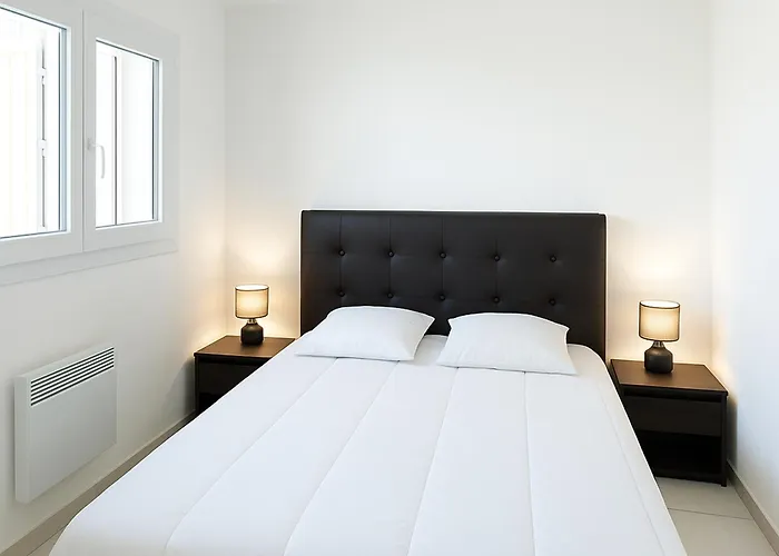 T2 Climatisé Rénové, Proche Et Commerces à Argelès-sur-mer, Avec Balcon Et Parking Privé - Fr-1-732-68 Appartement Argelès-sur-Mer